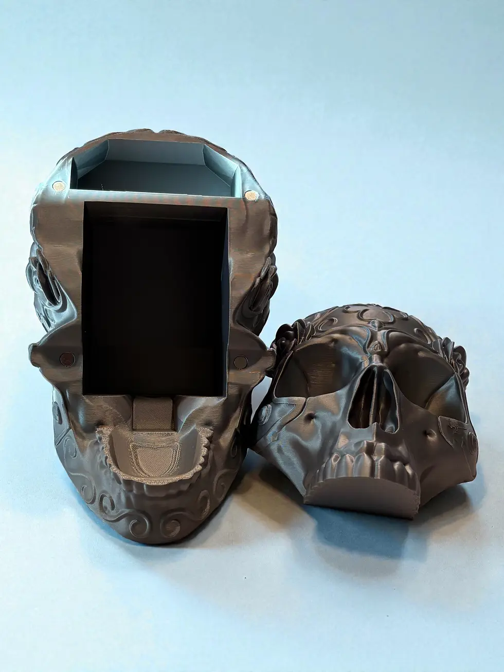 Thumbnail: Skull With a Secret deck box open showing hidden compartment