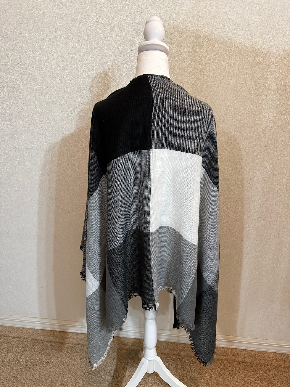 Thumbnail: Grey Black Light Weight Wrap
