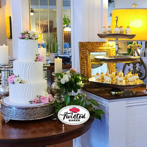 Wedding Cake - Rustic with flowers