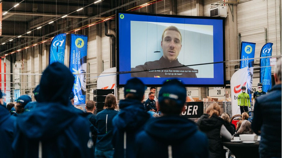 LEES Wieleracademie Remco Evenepoel geeft volop kansen aan Brusselse jongeren: 'We laten hen ontdekken wat fietsen kan betekenen'