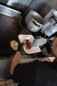 LosPilares_03_CarneAsadaTaco_09.jpg