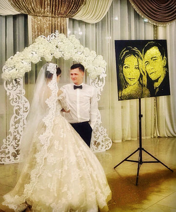 תוכניות מופעים מקוריים  בלעדי בישראל מיצג אמנותי להזמין דיוקן בישראל ציור דיוקן עם פאייטים מופע אבק זהב דיוקן אבק כוכבים לצייר תמונה על הבמה דיוקן מוזהב ציור זהב מתנה מקורית בישראל אמנית אלנה קולומייצב
Оригинальные шоу-программы исключительно в Израиле Арт-перформанс Заказать портрет в Израиле Портретная живопись Шоу с золотой пылью Портрет с золотой пылью Нарисовать картину на сцене Золотой портрет Золотая картина Оригинальный подарок в Израиле Портрет золой пылью Шоу Звездная пыль Художшик Алена Коломийцева
Original show programs exclusively in Israel Art performance Order a portrait in Israel Portrait painting Gold dust show Gold dust portrait Paint a picture on stage Golden portrait Gold painting Original gift in Israel Ash dust portrait Stardust show  Artist Alena Kolomiytseva