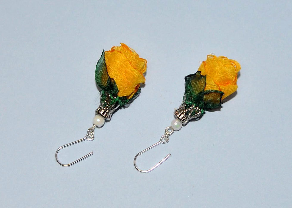Miniatura: brinco feito a mão com flor em tecido, brinco amarelo, atelie fase nova, bijus online, presentes femininos, atelie fase nova,