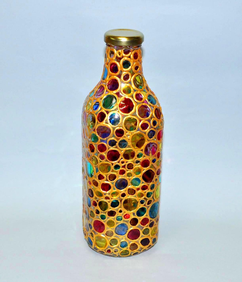 Garrafa decorada por Sueli Finoto