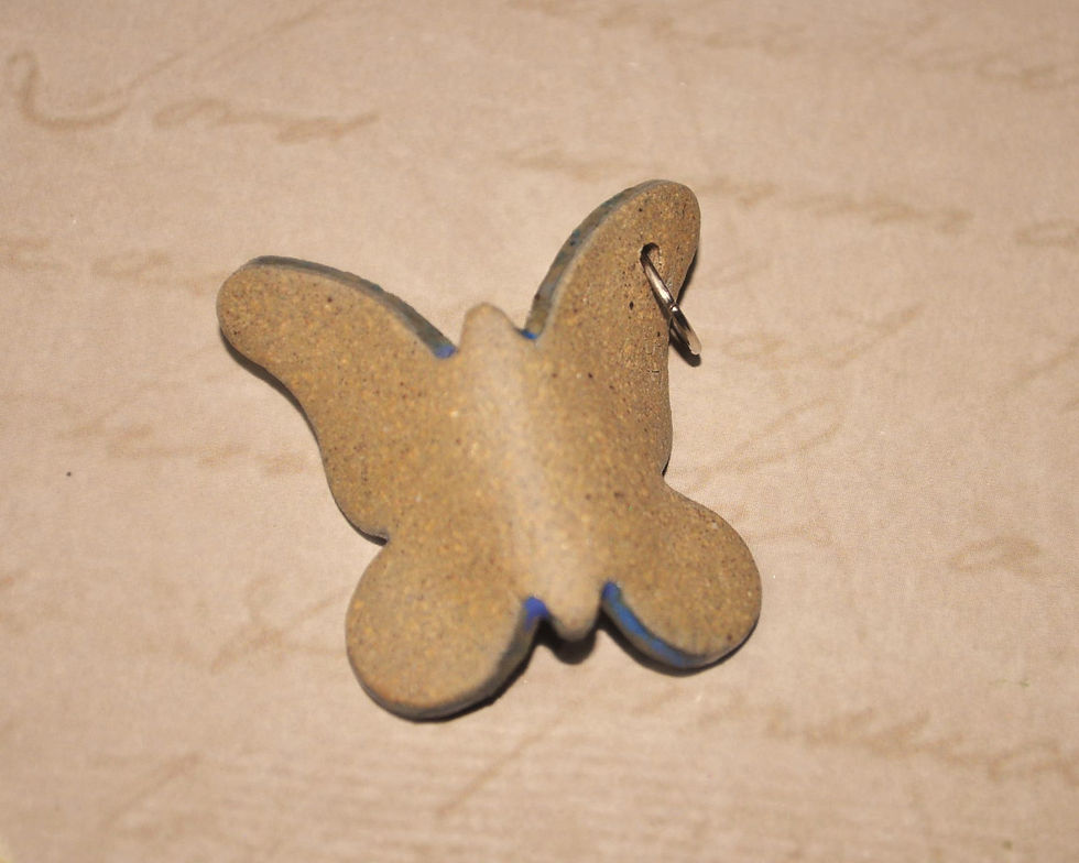 Miniatura: Pingente em cerâmica Borboleta Azul. bijuterias em cerâmica, Ateliê Fase NOva, presentes femininos, pingentes de borboletas,