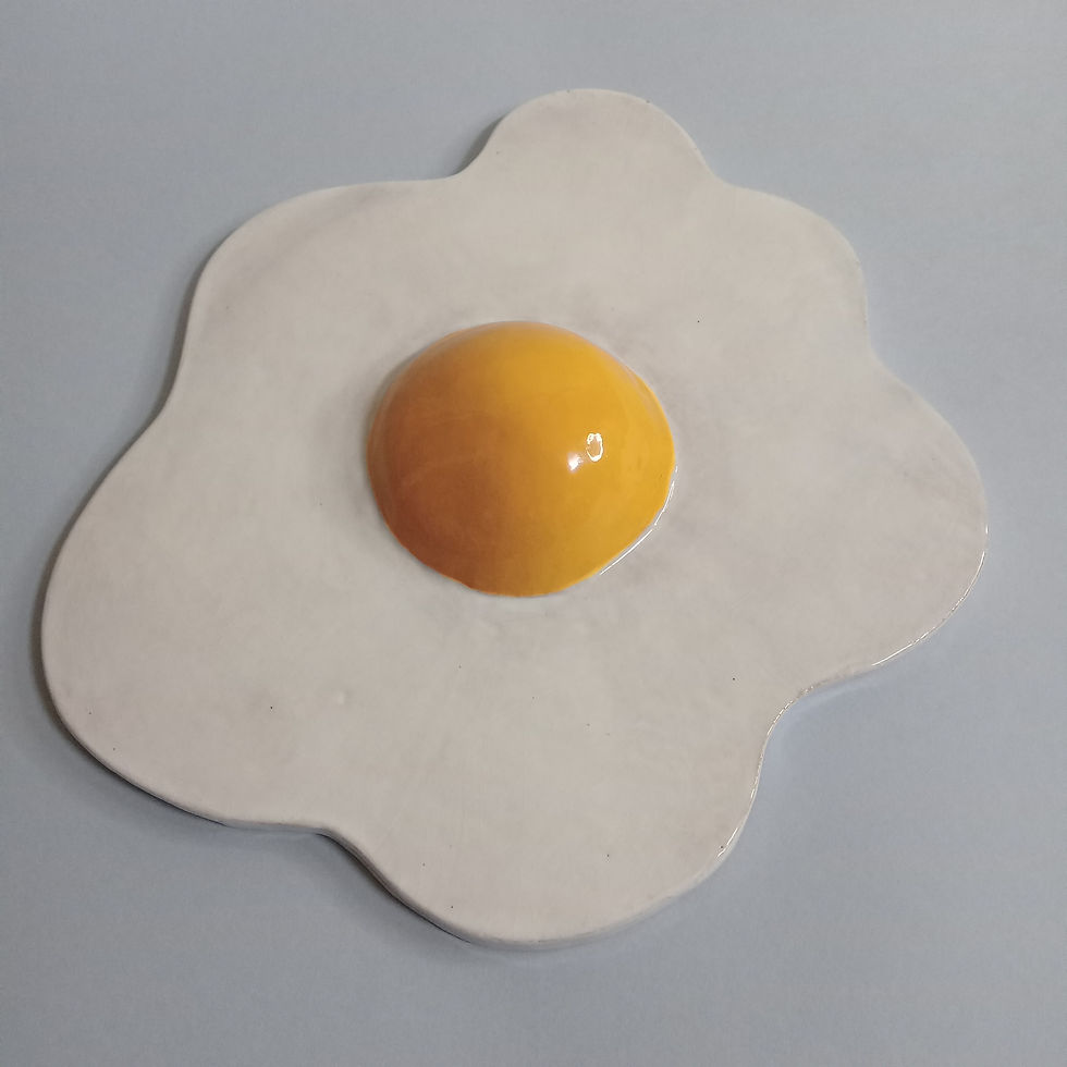 Miniatura: Ovo frito decorativo em cerâmica, ateliê fase nova, Ateliê Fase NOva, presente para casa, ovo, objetos para ambientes gourmet
