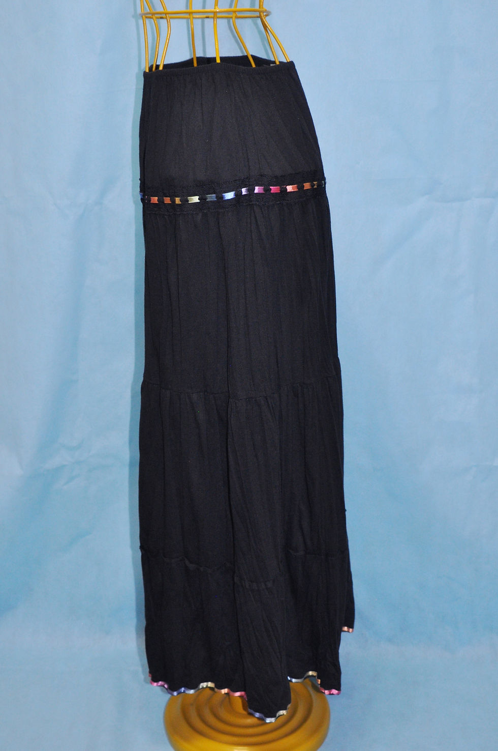 saia longa preta, saia preta comprida, saias, brechotreschic, brechó très chic, roupa preta, saia preta em malha, loja online