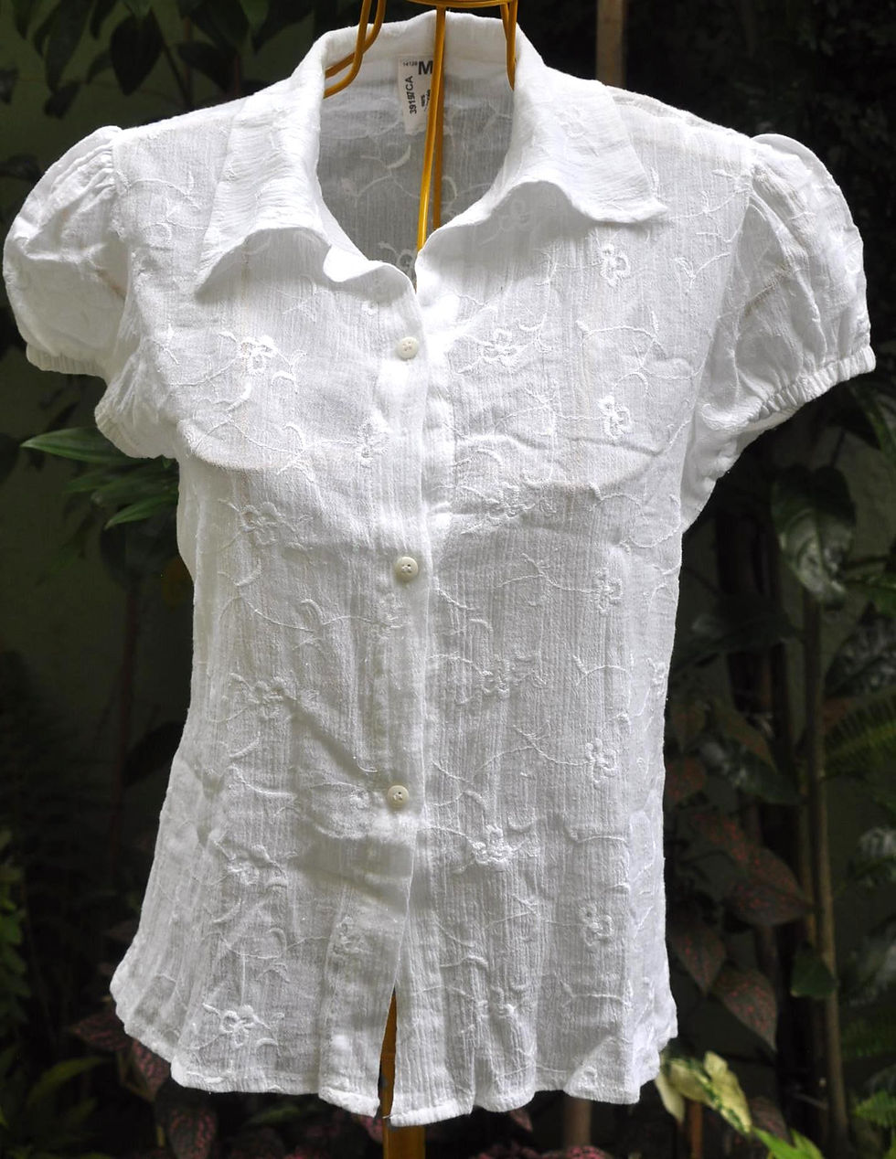 Blusa branca tamanho m bordada 100% algodão