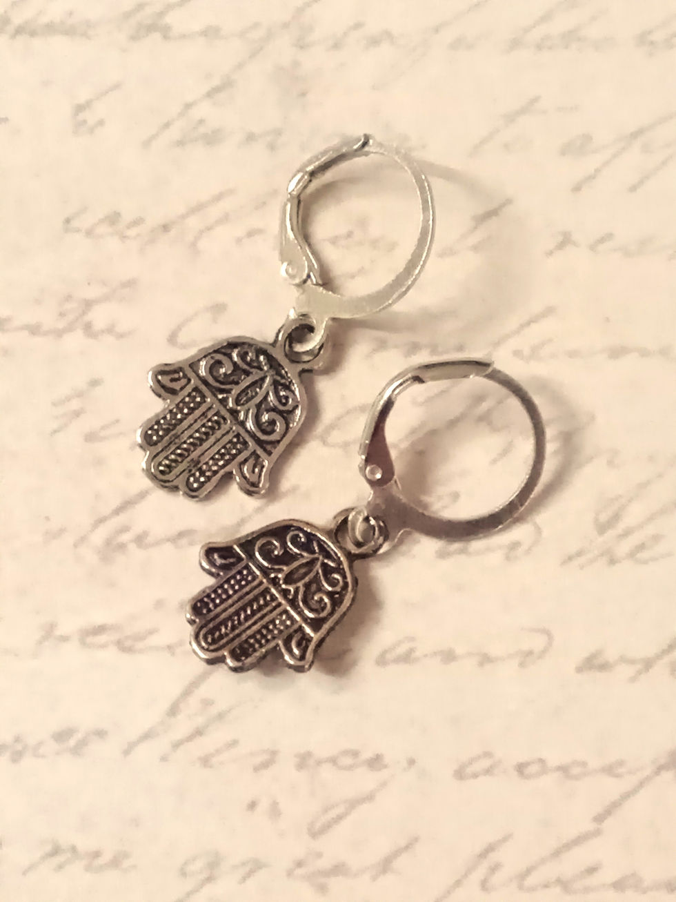 Miniatura: Brinco mão de Fátima / Hamsá / Hamesh, atelie fase nova presentes online, bijuteria de proteção, amuleto, mãozinha,
