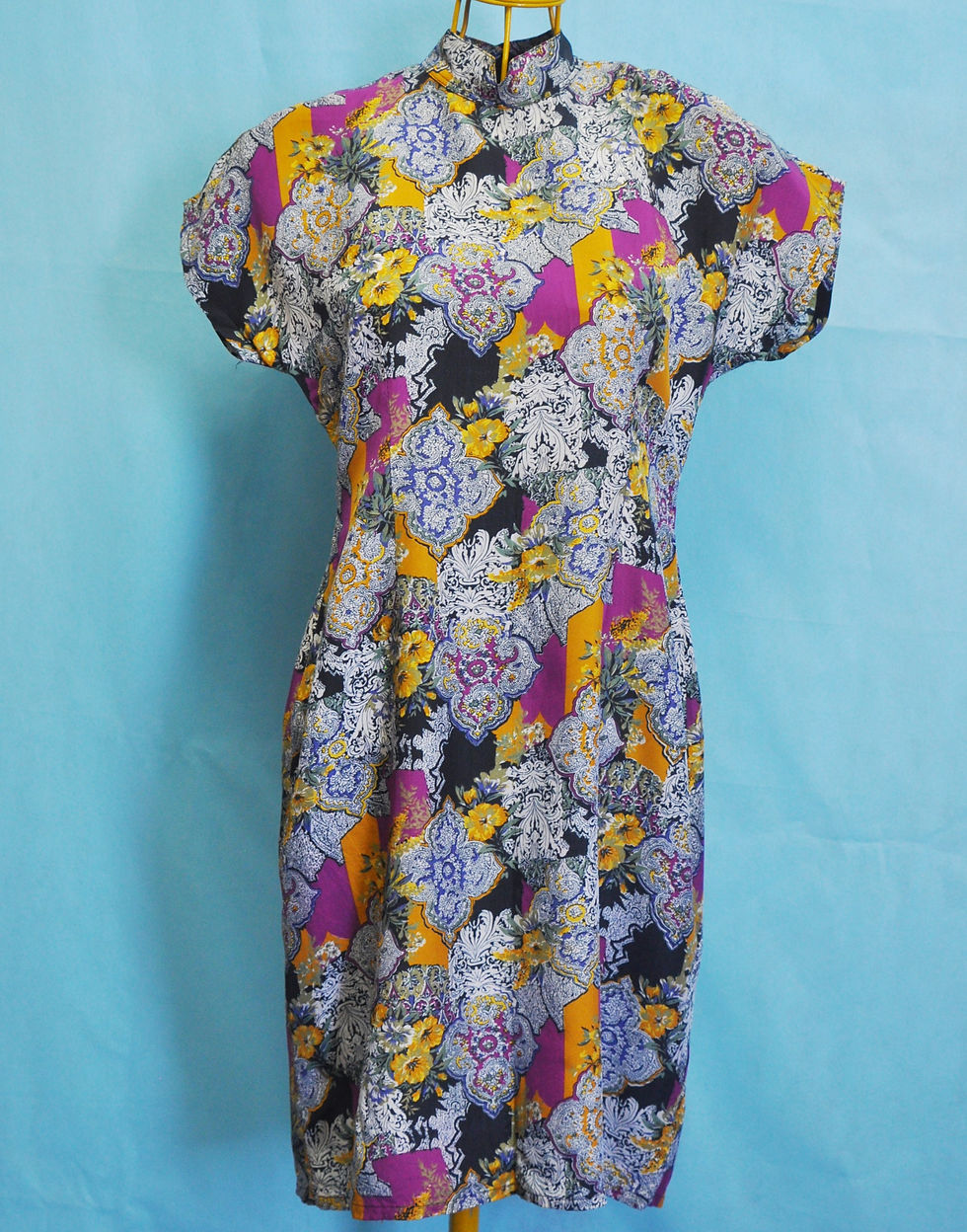 vestido estilo japonês, vestido modelo japonês, vestido floral, vestido estampado, vestido florido, brechó très chic, roupas,