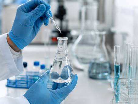 Como Laboratórios Detectam Microcistinas Totais em Amostras de Água
