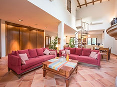 casa-rural-con-piscina-velez-malaga_edited.jpg