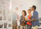 faire travailler ensemble