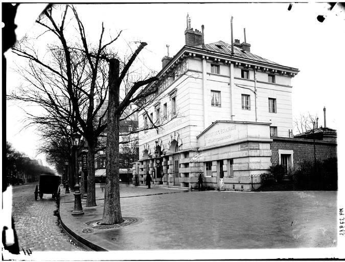 Porte d’enfer (Bild aus dem Jahr 1901):