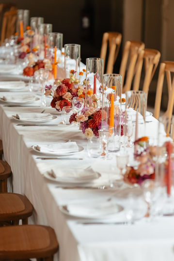 Wedding scenography - wedding decor - modern decoration and incredible wedding table