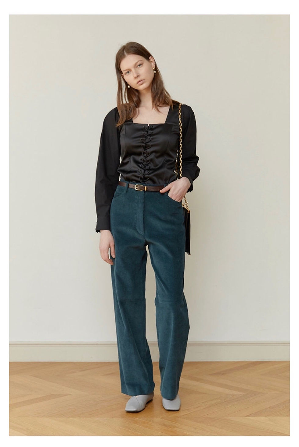 Thumbnail: MOONTAN  LACE-UP BLOUSE (BLACK)