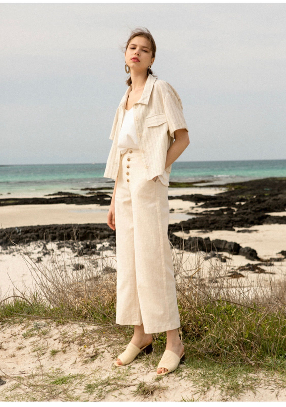 MONTS LINEN WIDE LEGGED TROUSERS