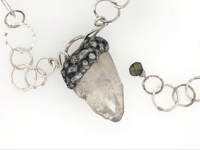 Obscuro Jewelry, Kuarc Pendant 