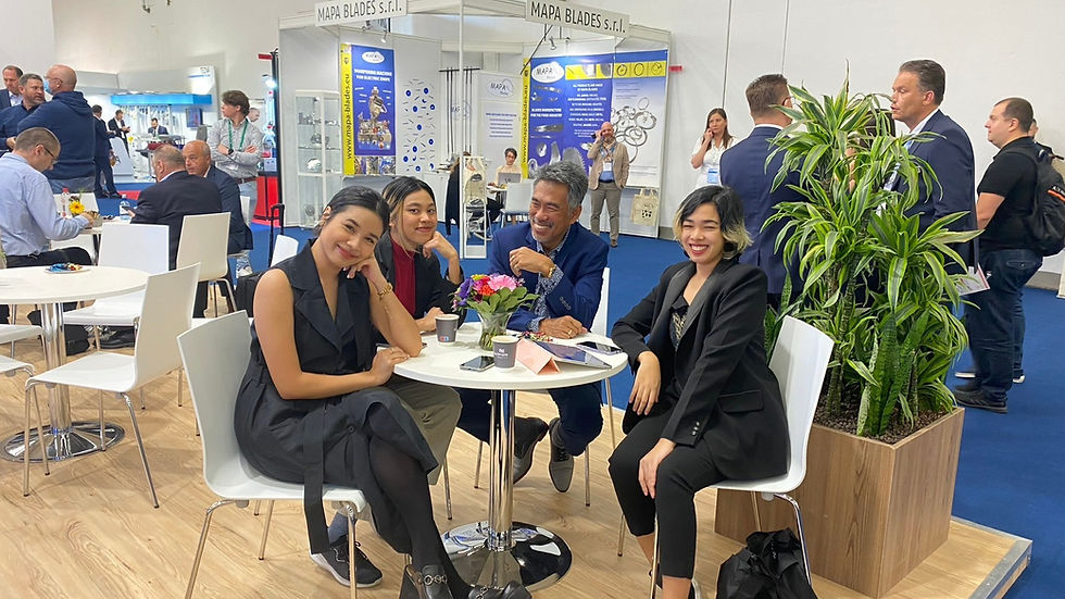 LINE_ALBUM_VIV Asia 2025_250520_20.jpg