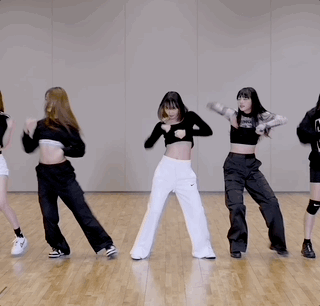 [K-pop Dance] [Intermediate] Antifragile - LE SSERAFIM