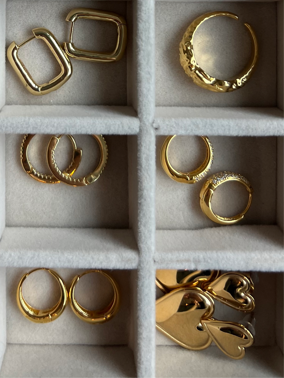 Thumbnail: DOUBLE HEART EARRINGS
