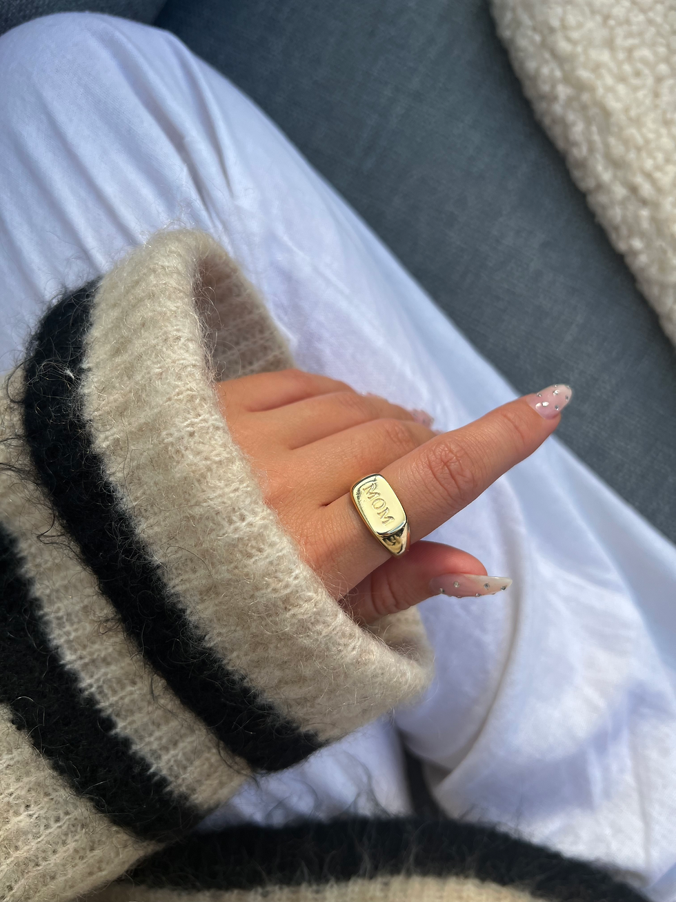 Thumbnail: MOM RING