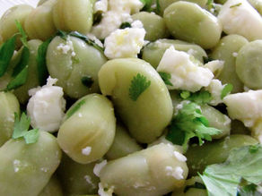 Salada de favas à grega