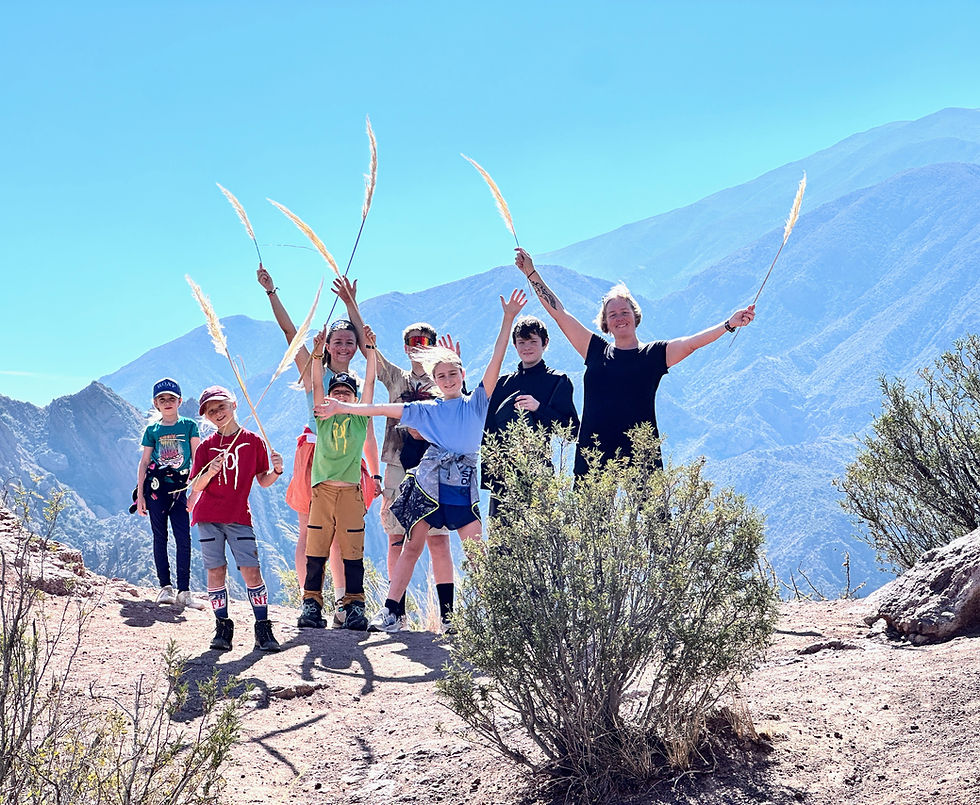 mendoza-hiking-tour-family-viewpoint-mountains.jpg.JPG