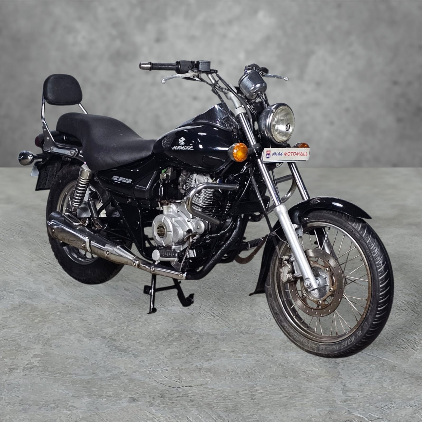 BAJAJ AVENGER NH462