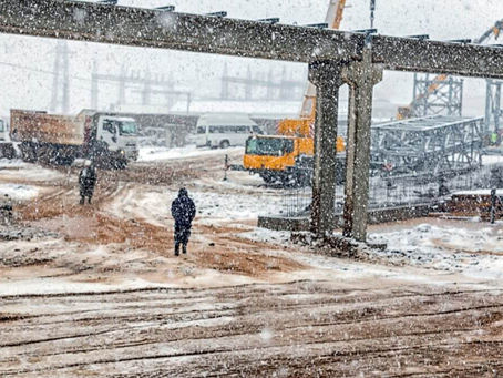 Seasonal Challenges in Construction: How Weather Impacts Your Project Timeline