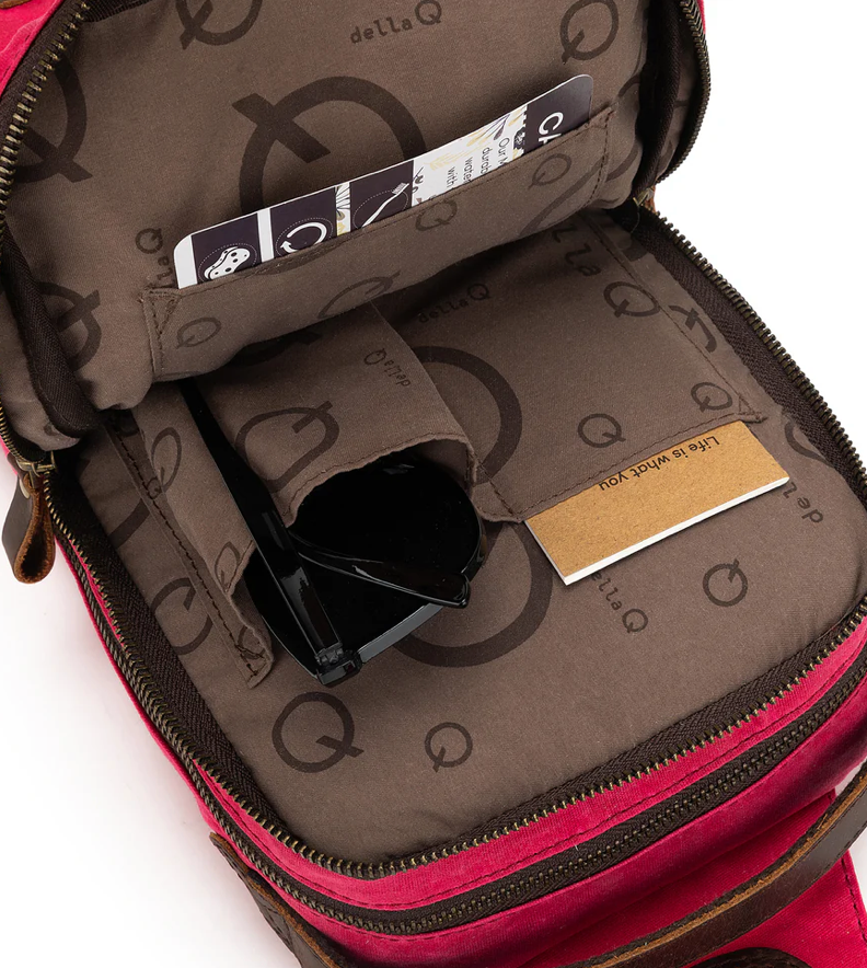 Thumbnail: Della Q Vivid Rose Maker's Mini Messenger