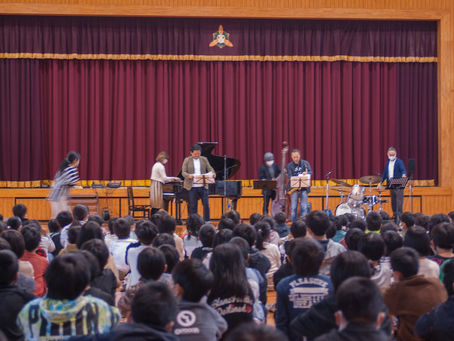 スクールコンサート⾼城⼩学校にて開催