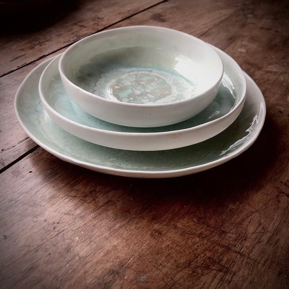 Miniatura: Servizio di piatti in porcellana