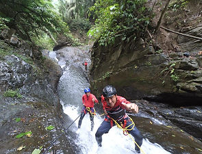 3.- ESCALADA EN CASCADA.jpg