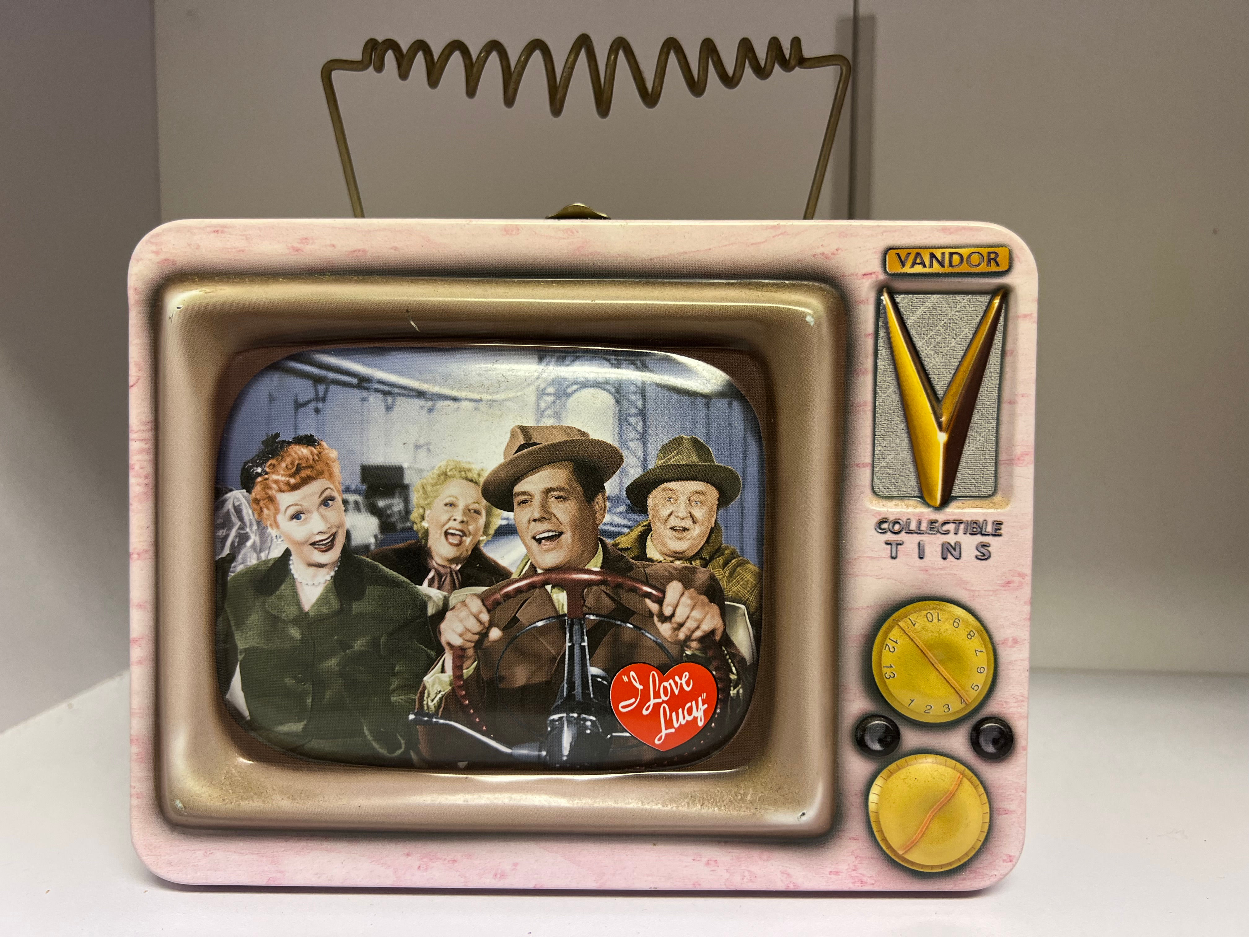 I Love Lucy Lunchbox- Mini Retro TV Tin Lunchbox