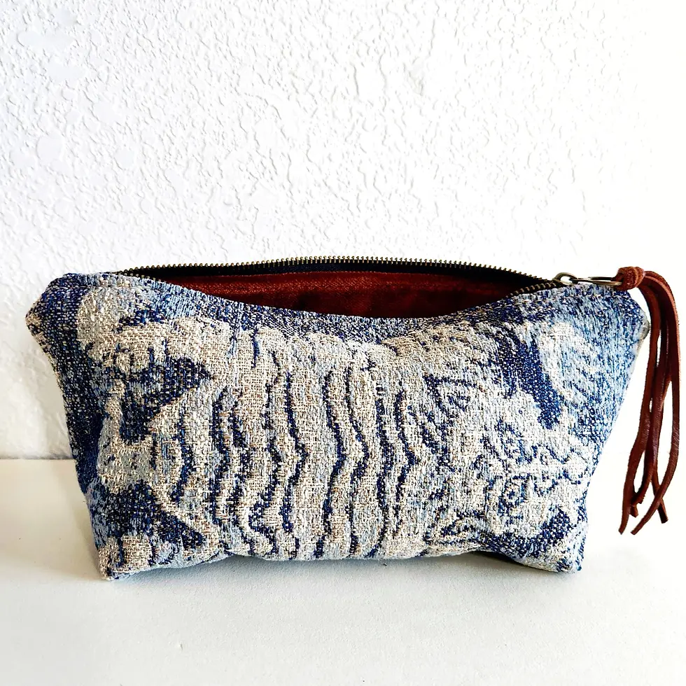 Tiger Pouch Traveler