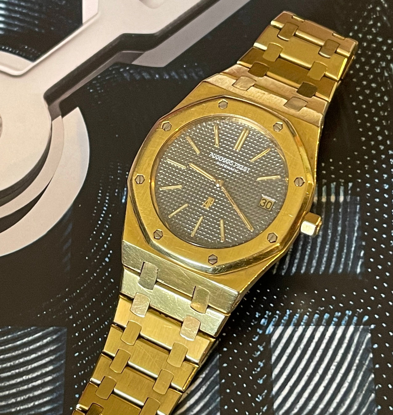 Audemars Piguet Royal Oak Jumbo 5402 Watch- Original 1978