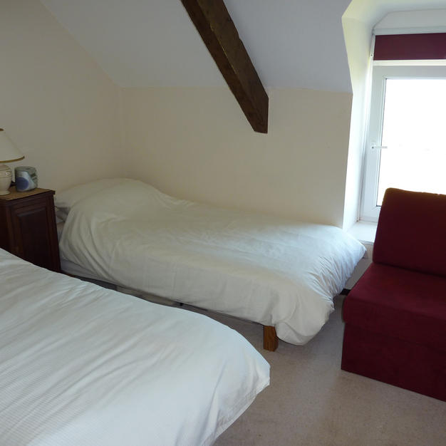 Twin bedroom
