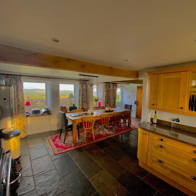 Well equipped kitchen
