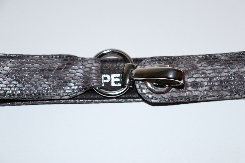 Thumbnail: Serpentes - hook figure belt 
