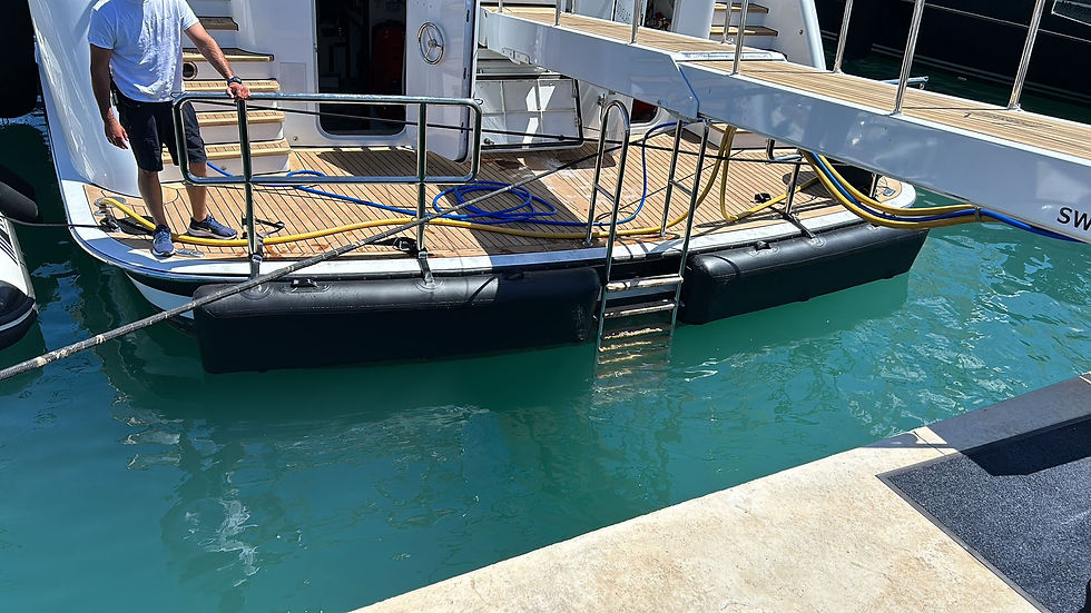 Superyacht Fenders | Inflatable Transom Fenders