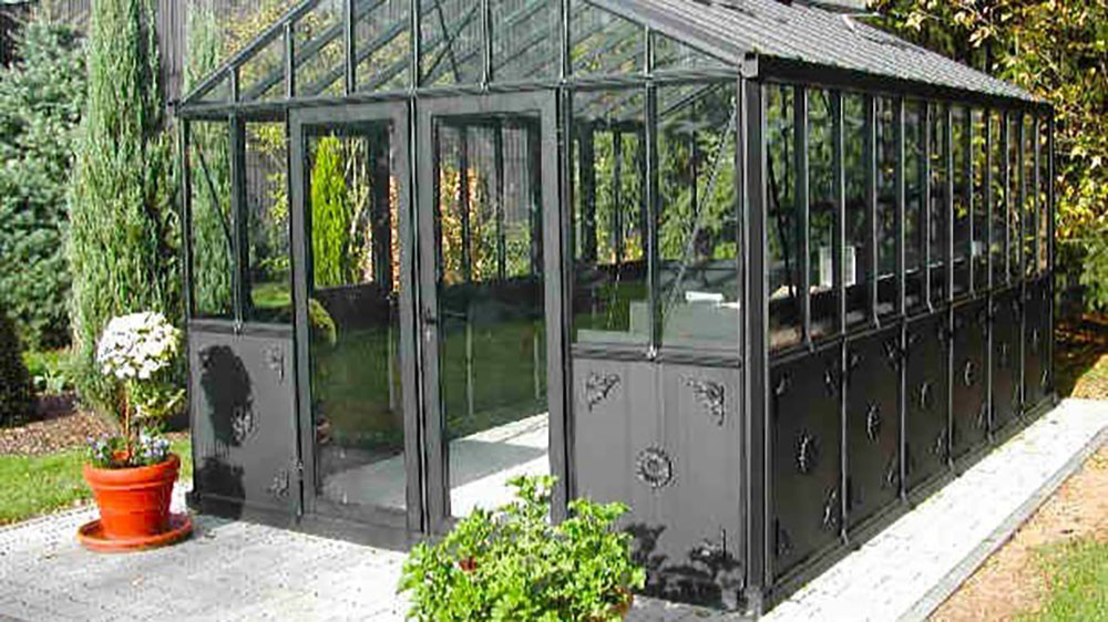 Retro Royal Victorian 46 Greenhouse (20 ft L x 13 ft W)