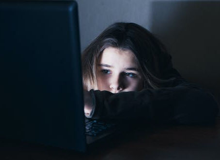 APAKAH KAMU PERNAH MENGALAMI CYBERBULLYING?