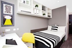 06_bedroom.jpeg