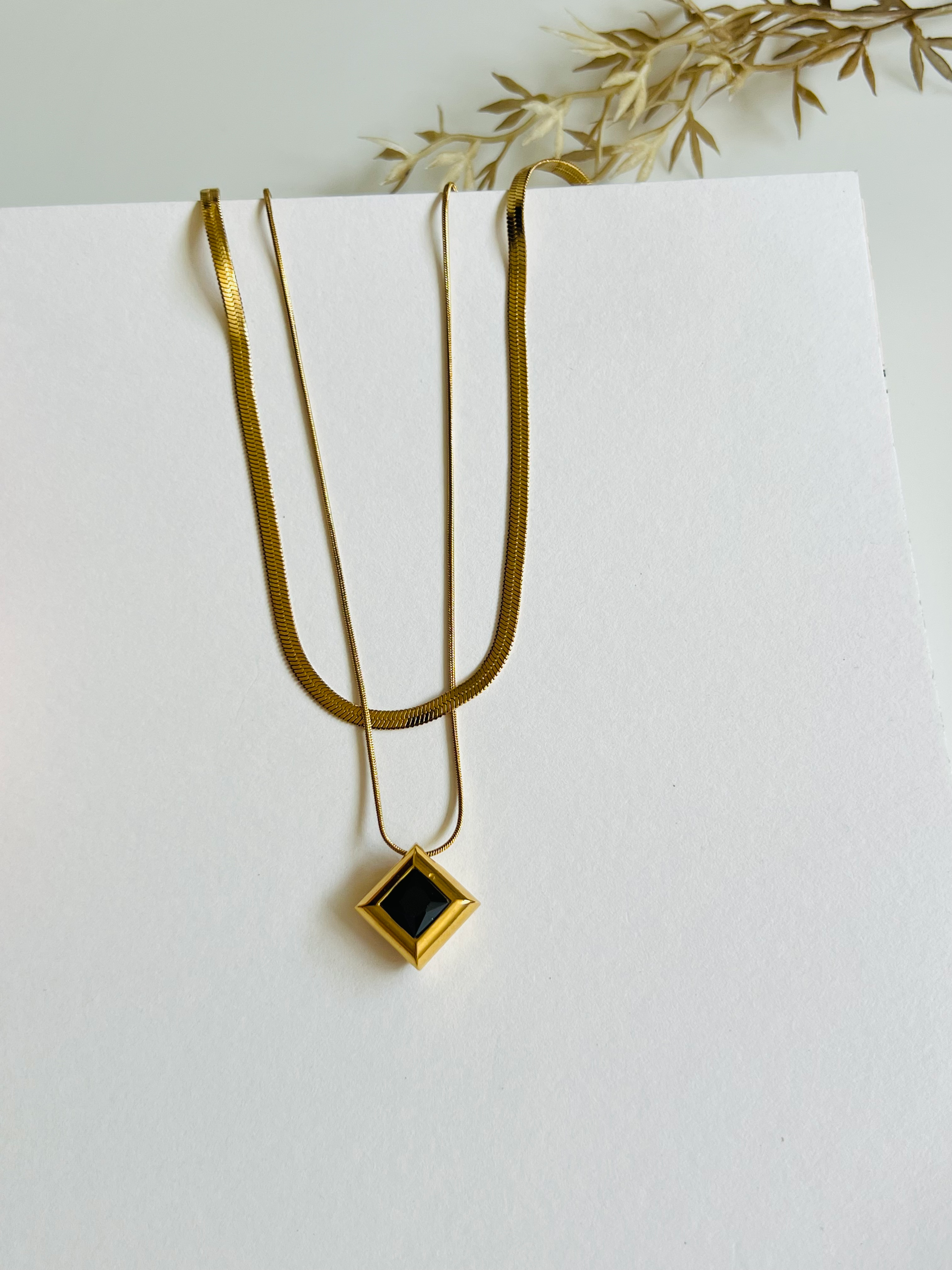 Two layer black square pendant necklace 
