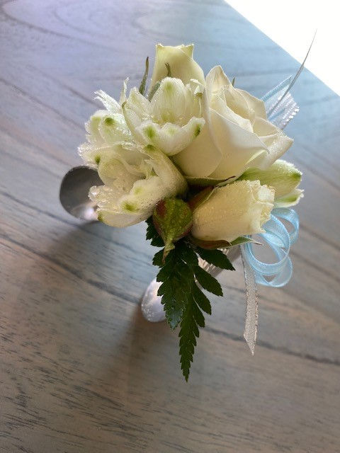 Thumbnail: Flower Cuff Corsage