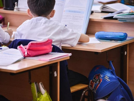 Глава государства высказался о нехватке мест в школах и детсадах в Алматы