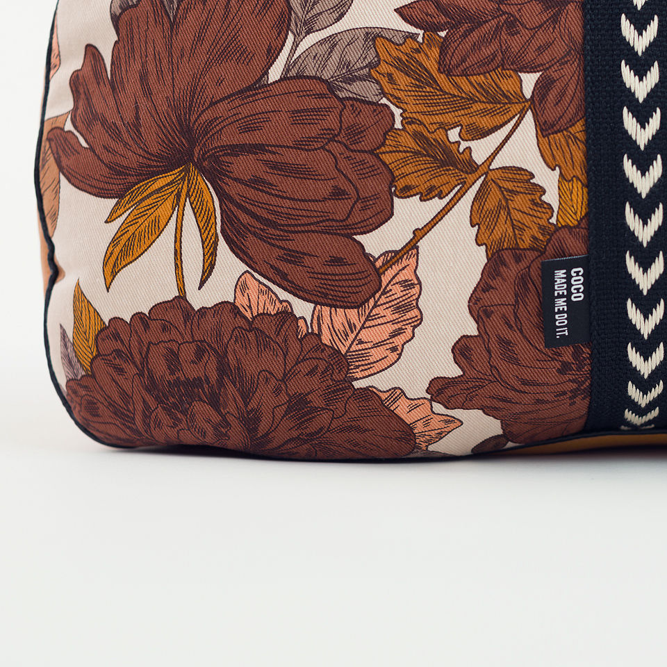 Miniatura: Gabardine twill- Peonies Almond Peach Gray