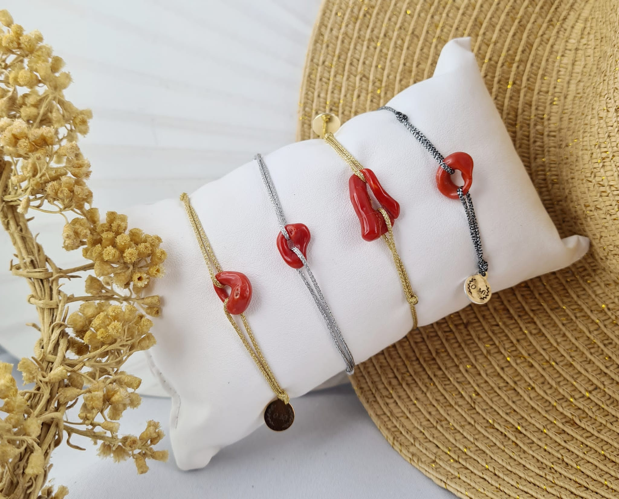 Bracelet corse réglable anneau de corail