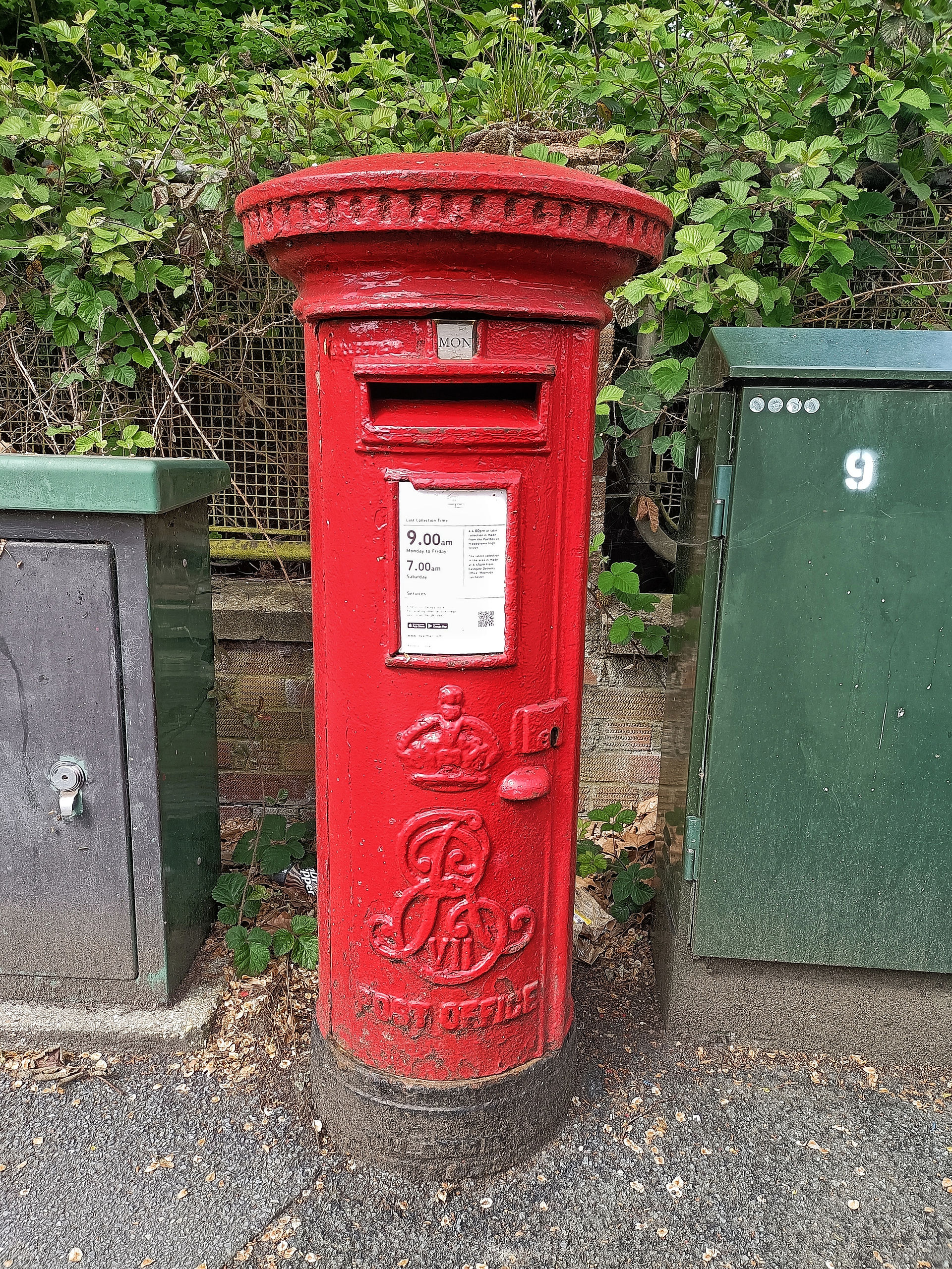 British post box with King Edward VII's riyal cypher, Colchester